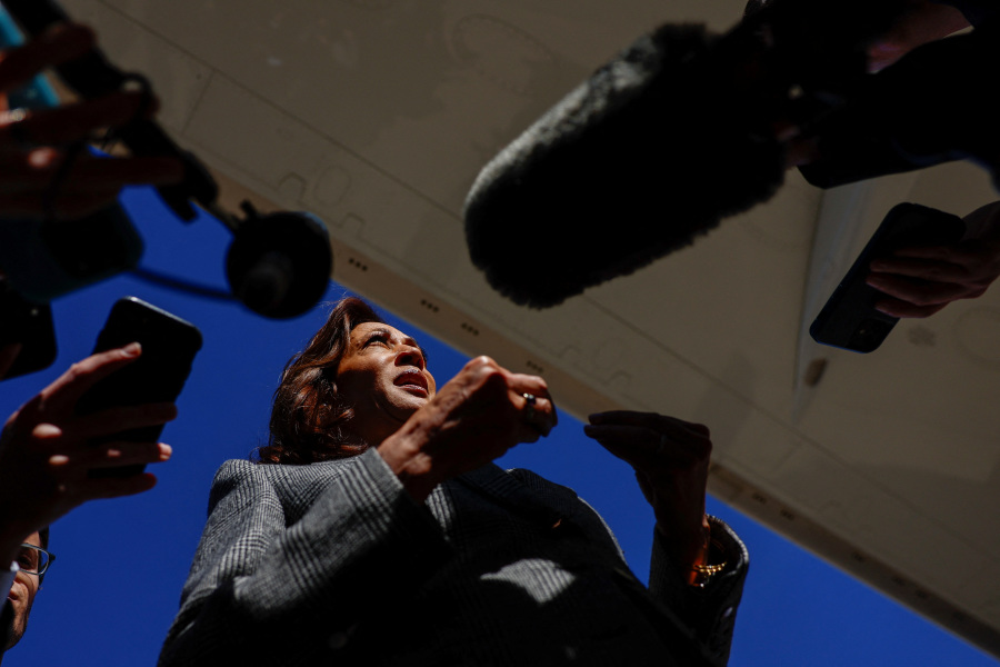 Over 200,000 subscribers flee Washington Post after it blocks Harris endorsement, NPR reports