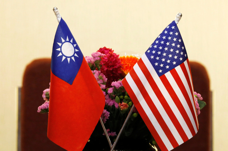 Senior US Diplomat Arrives in Taiwan as Officials Downplay Trump Comments