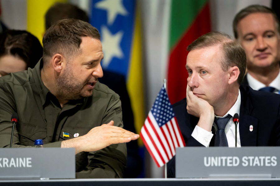 Zelenskiy s top aide talks assistance, N.Korea with Blinken, Sullivan