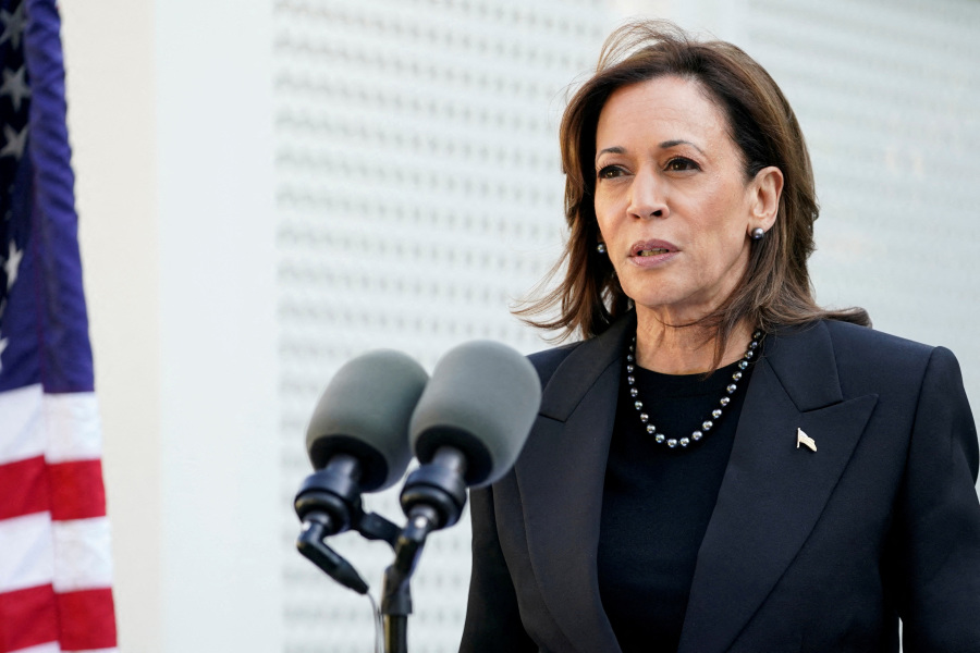 Harris Proposes New Funds for At-home Senior Care, Aiming at Sandwich Generation