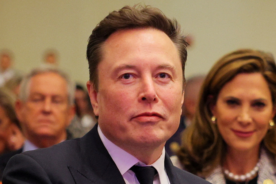 Elon Musk efficiency panel seeks  high IQ  staff, plans livestreams