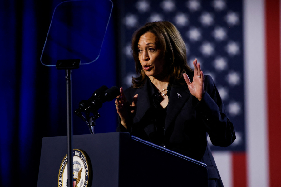Harris Joins Line of Politicians Appearing on Saturday Night Live