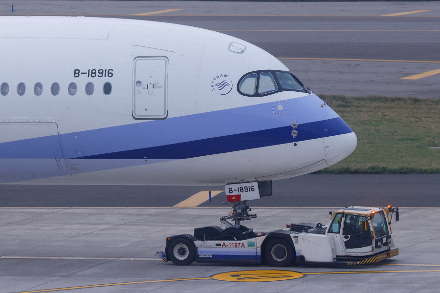 Boeing, Airbus to Share Taiwan s China Airlines Passenger Jet Order, Sources Say