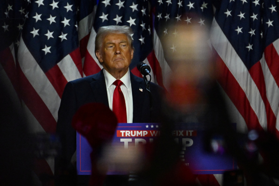 Trump s Republicans hold narrow edge in fight for US House majority