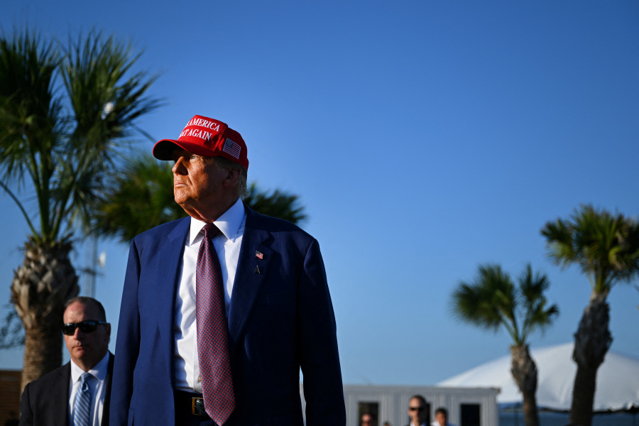 Trump to meet widow of former Japan PM Abe on Sunday, source says