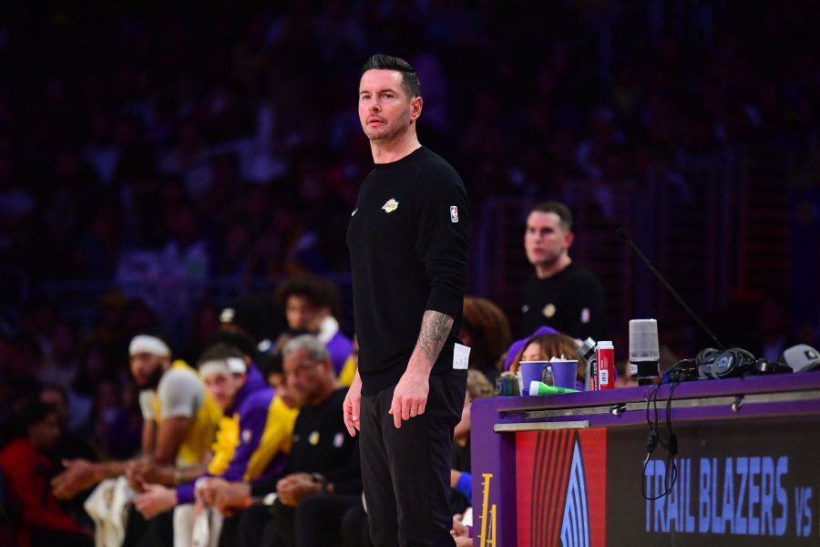 NBA-Lakers coach Redick in shock after losing home to LA wildfires