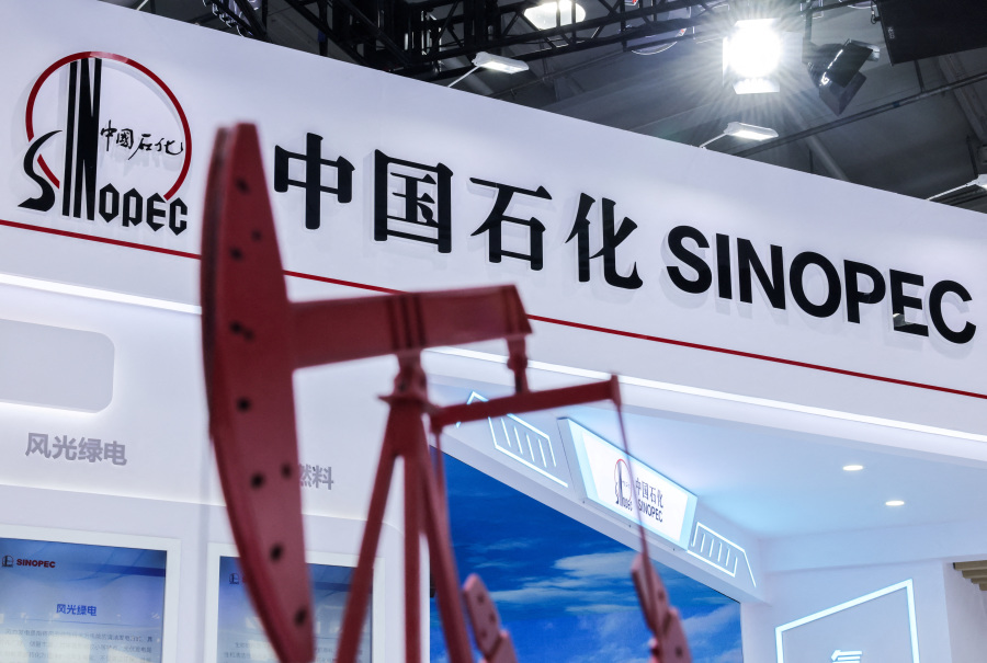 Latest US sanctions on Iranian oil deal blow to China s Sinopec