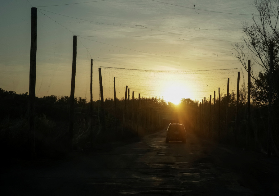 Ukraine authorities order mass evacuations from around devastated Kupiansk