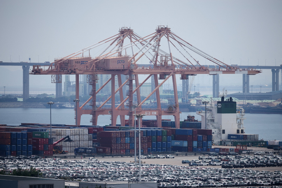 South Korea, US make meaningful progress in tariff talks, senior Seoul official says