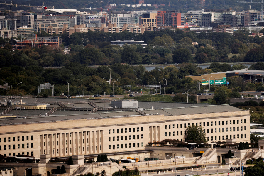 US set to transfer Caribbean strike survivors overseas instead of POW-style detention