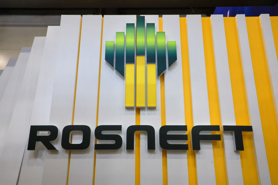 US hits top Russian oil companies with sanctions, EU bans Russian LNG