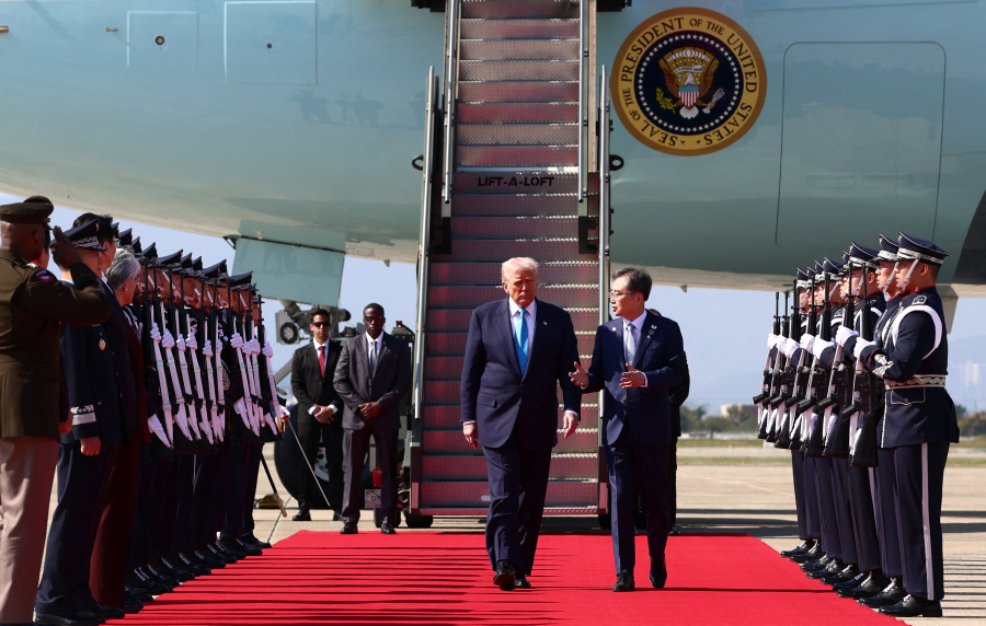 Trump touts South Korea, China deals on last Asia tour stop