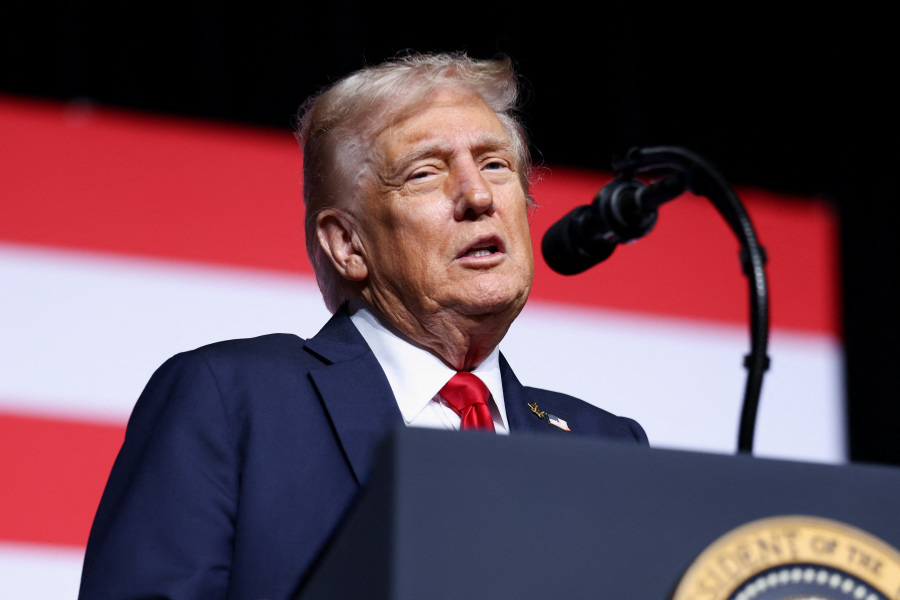 Trump administration planning 7,500-person refugee ceiling, sources say