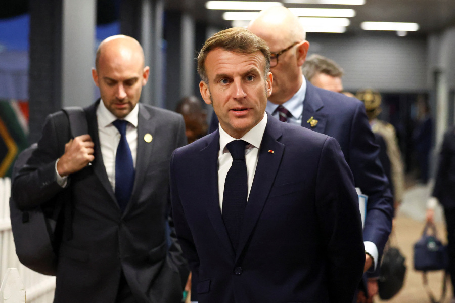 French President Macron says Trump s Ukraine peace plan needs improvement