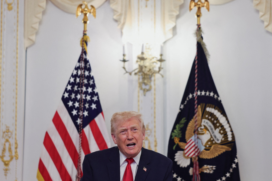 Trump says he may cut income tax completely because of tariff income