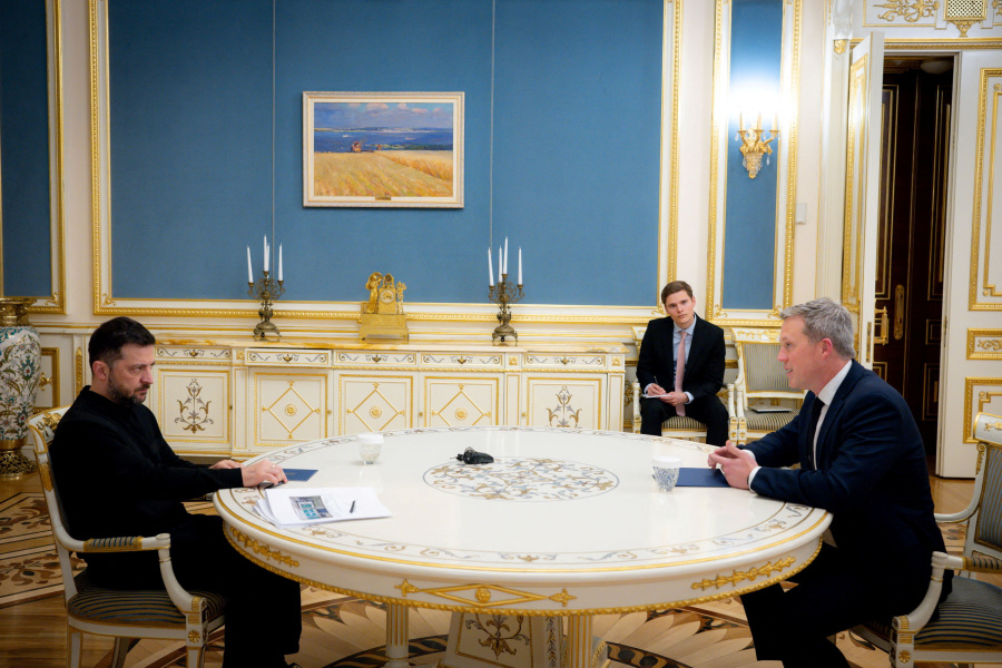 Ukrainian delegation heads to US for peace talks after lead negotiator s exit