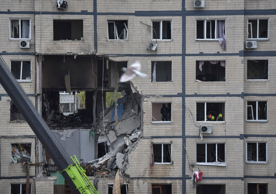 Russia attacks Ukraine energy facilities, kills 7 people