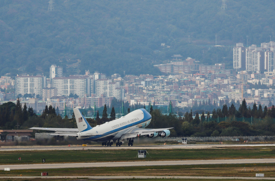 US president s new Air Force One jet from Boeing delayed again