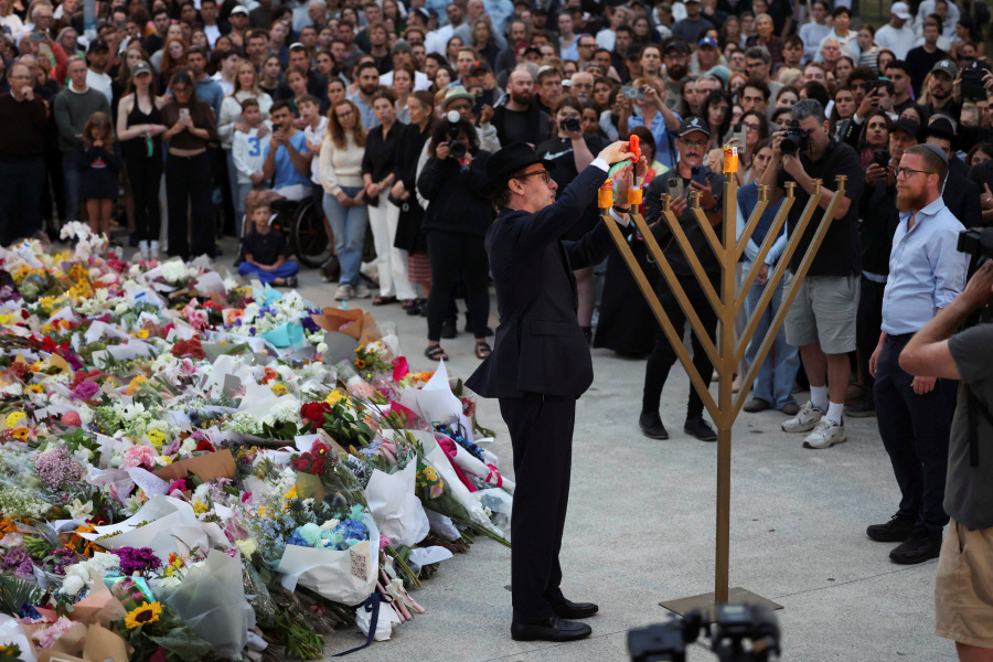 Sydney mourns 15 killed in Australia s worst mass shooting in nearly 30 years