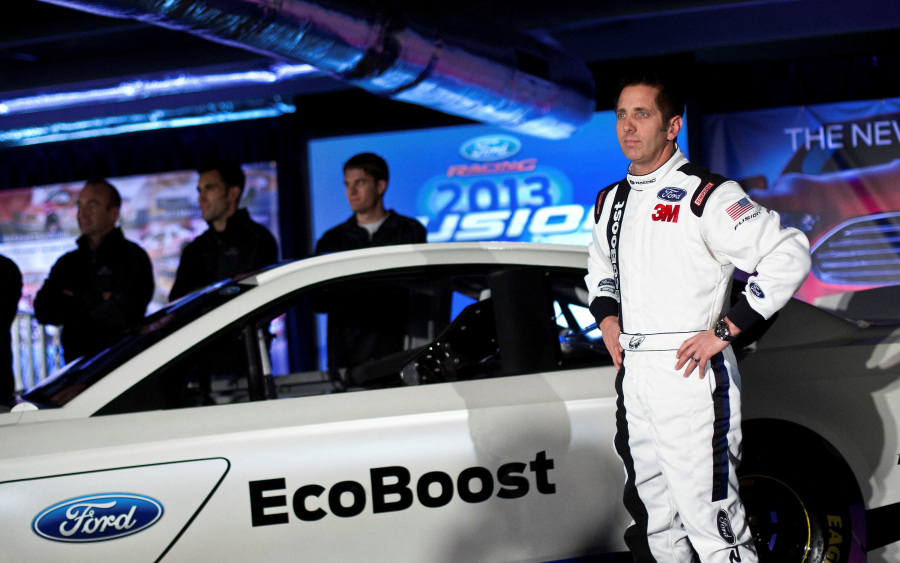 Seven dead in fatal plane crash including former NASCAR driver Greg Biffle