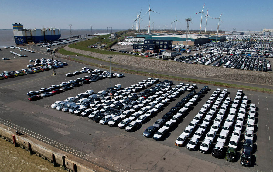 German auto exports hit hard by Trump tariffs, study shows