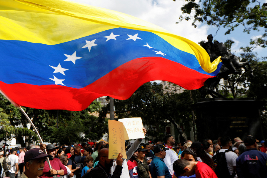 Oil loading in Venezuela slows, more ships make U-turns after new US interceptions