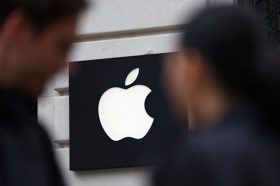 Apple, Google send new round of cyber threat notifications to users around world