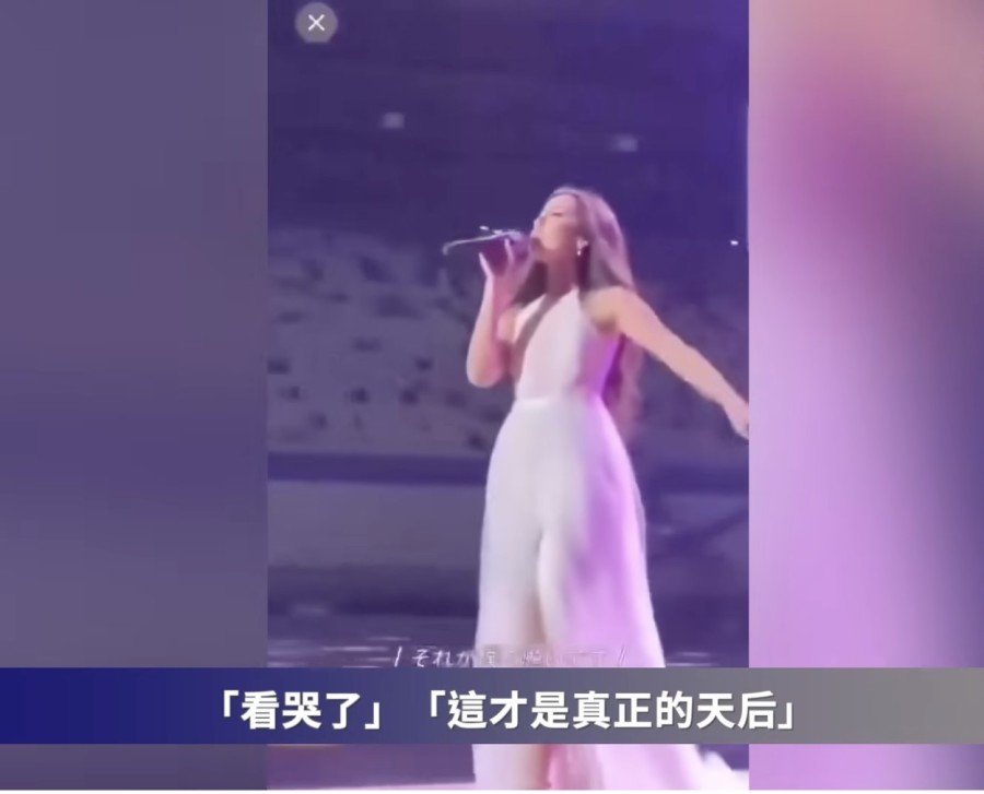 Japanese Singer Hamasaki Ayumi completely Defeats the Chinese Communist Party