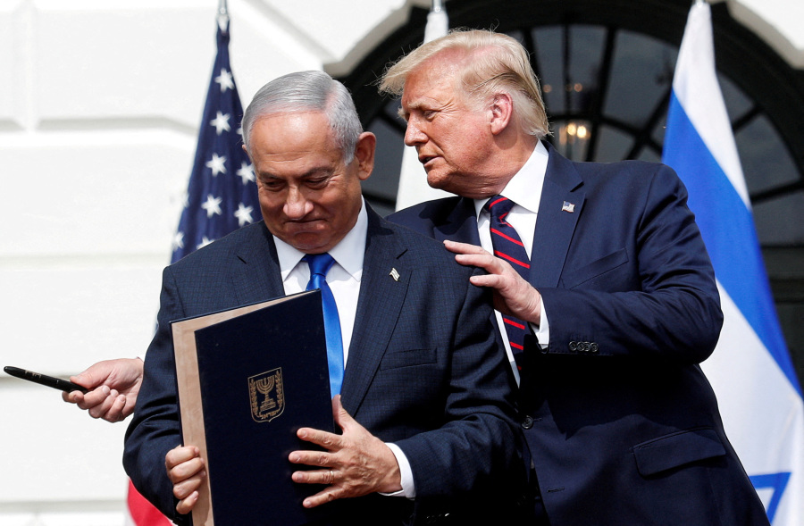Netanyahu leaves for Washington looking to deepen ties with Trump