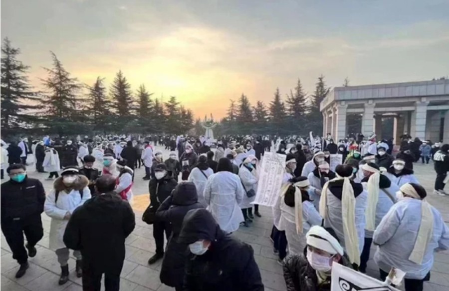 Qingming Festival Residents  Tombs: The Absurd Reality Behind  Ash Rooms 