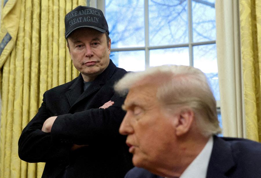 US appeals court pauses order forcing Musk s DOGE to turn over documents