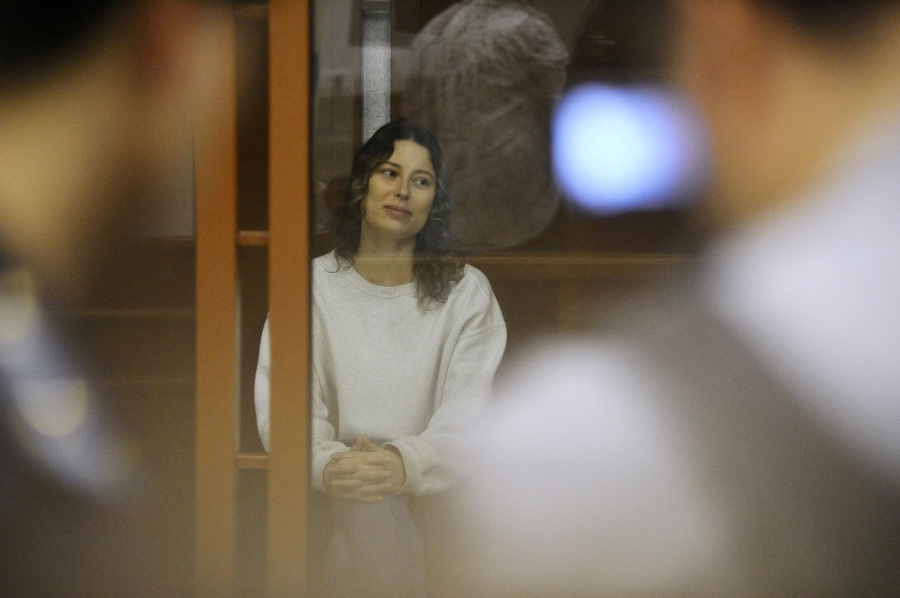 Dual national prisoners head home in US-Russia swap
