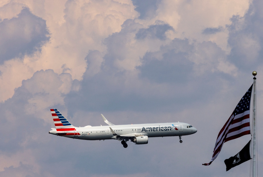 American Airlines to start offering free in-flight Wi-Fi next year