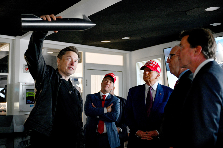 Musk s SpaceX is frontrunner to build Trump s Golden Dome missile shield