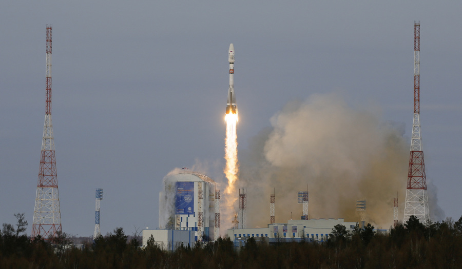 Russian satellite linked to nuclear weapon program appears out of control, U.S. analysts say