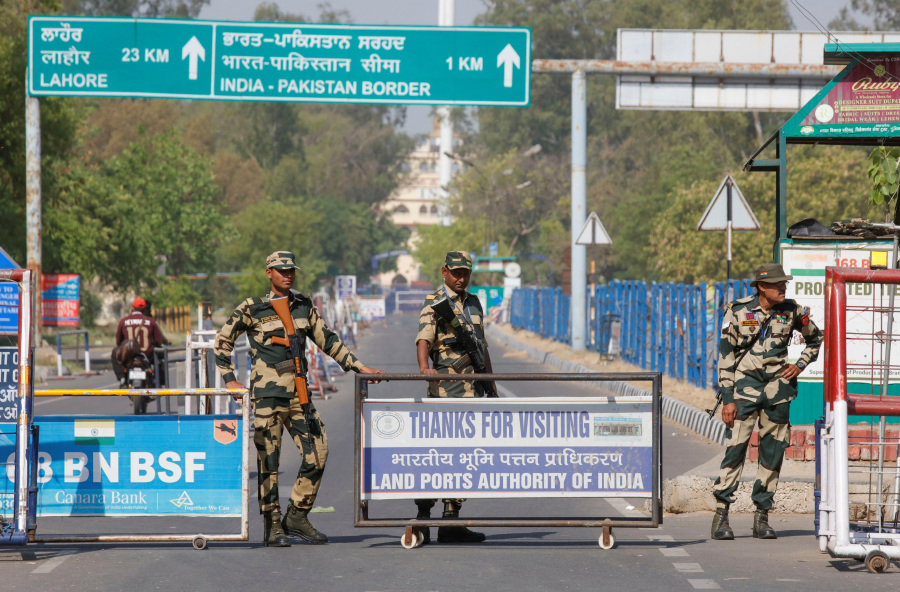 India, Pakistan exchange gunfire for 2nd day as ties plummet after attack