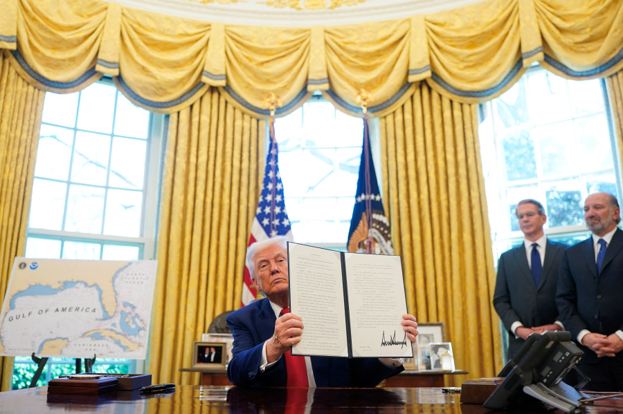 Trump signs executive order seeking to revitalize US shipbuilding