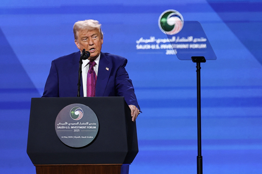 Trump says will remove US sanctions on Syria