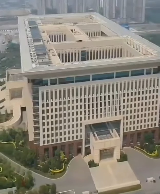Annual Revenue ¥400M vs. ¥2.6B Payroll: 3,000 County Officials Living Off the Land