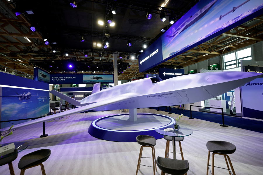Drone makers battle for air dominance with wingman aircraft