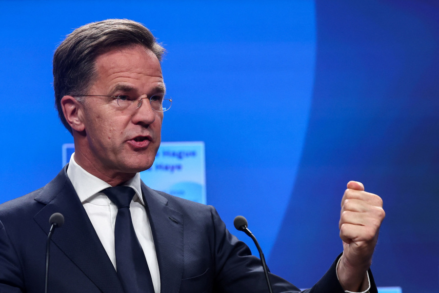 All NATO, including US, totally committed to keeping Ukraine in fight, Rutte says