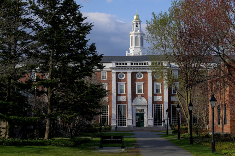 Trump administration says Harvard violated Jewish students rights, expanding campaign against higher education