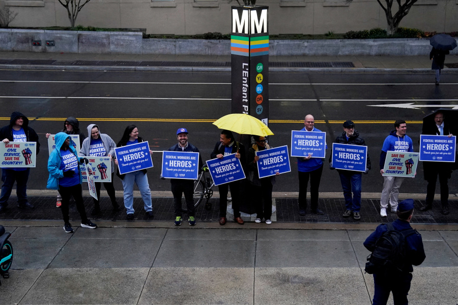 Court allows Trump to end union bargaining for federal workers