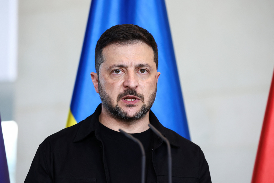 Zelenskiy to travel to Washington on Monday for talks with Trump