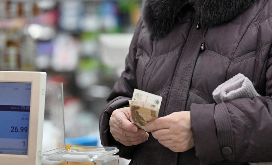 Russia will still prop up rouble in August as Trump deadline looms