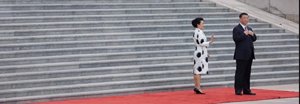 Xi Jinping s Strange Questions While Waiting for Macron Reveal Hidden Insights