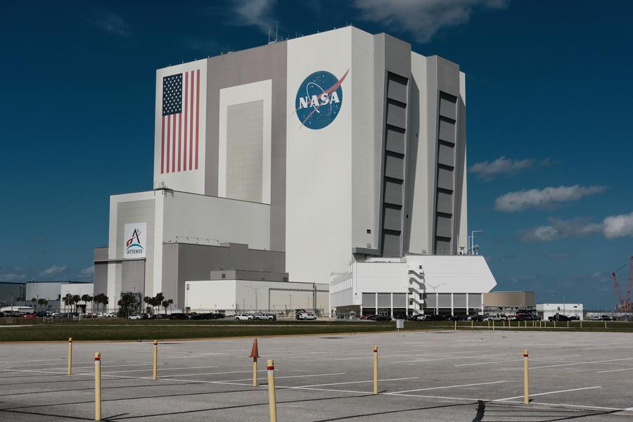 U.S. to build nuclear reactor on Moon by 2030, cost unknown