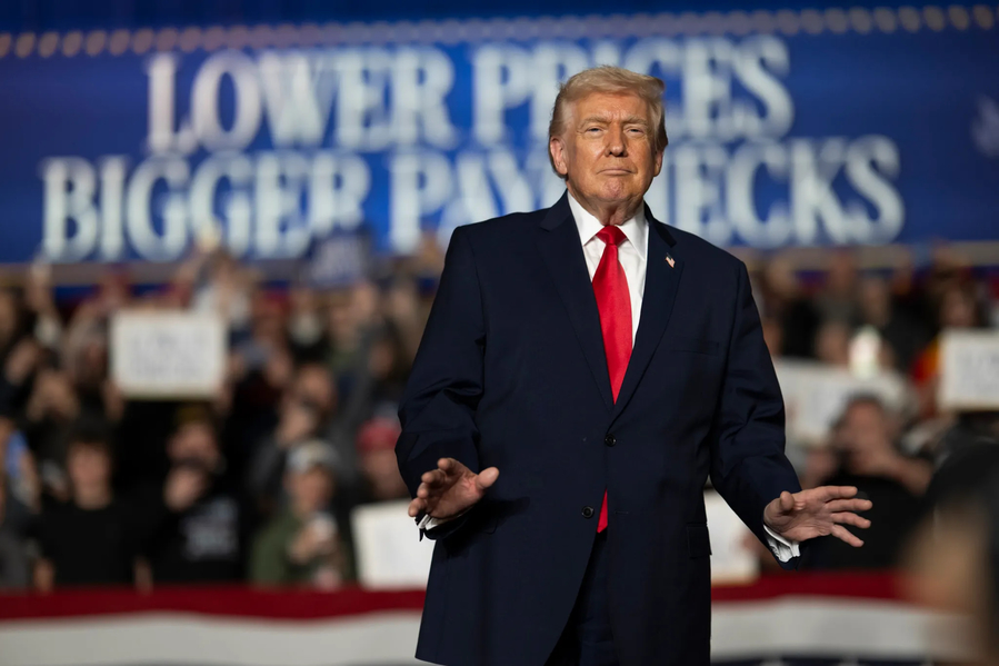 Trump talks tax cuts, manufacturing, jobs and oil prices in Ohio, Kentucky