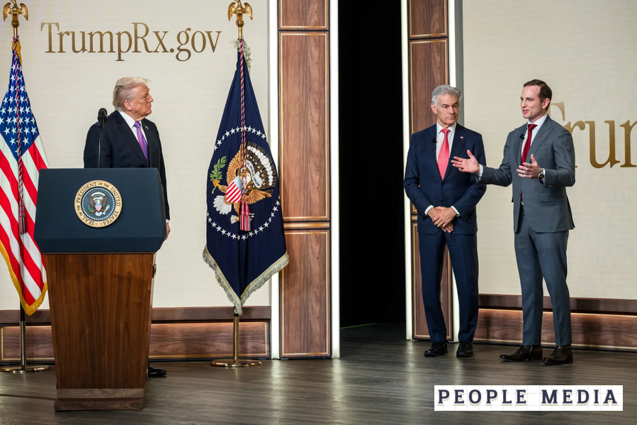 US drugs site TrumpRx to list 600 generics as Trump targets lower prices