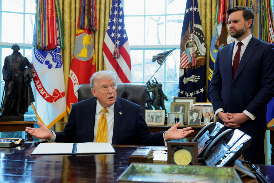 Vance says he trusts Trump on Iran war, plays down differences